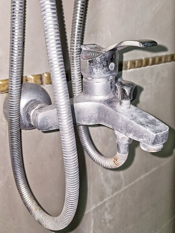 جرمگیر و رسوبزدای شیرآلات نانوسان NanoSun